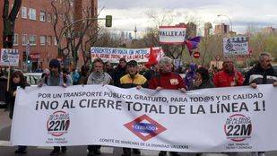 Unas 500 personas se manifiestan en Vallecas contra el cierre de la Línea 1 de Metro