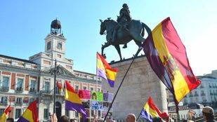 Carmena no ve "adecuada" una declaración institucional a favor de la República