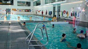 Clausuran la piscina del polideportivo de Palomeras por riesgo de derrumbe