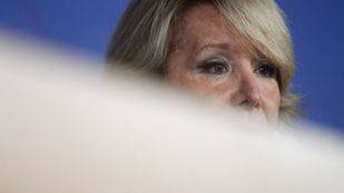 El nuevo libro de Aguirre: elogio a la FAES frente al "miedo a ser 'de derechas'"