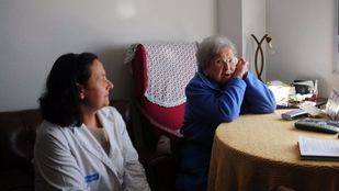 El Ayuntamiento incrementa un 25% el presupuesto de ayuda a domicilio