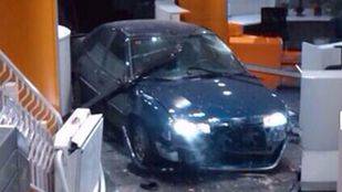 El hombre que empotró su coche en la sede del PP pide disculpas