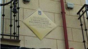 Carlos Palomino ya tiene su placa en el Paseo de las Delicias