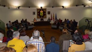 La oposición frustra la nueva tasa de licencias de apertura en Parla