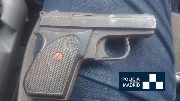 Detenido el dueño de una joyería por tener dos armas listas para usar