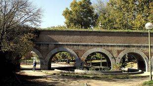 El Ayuntamiento mejora el parque de los Pinos y el de Carlos Paris de Tetuán
