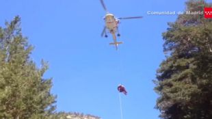 El GERA rescata a una mujer que se ha fracturado la pierna en una pista forestal en Cercedilla