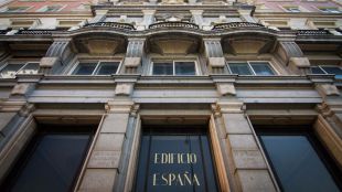 Carmena confirma las "dudas" de Wanda y las "alternativas" del edificio España