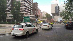 Un helicóptero aterriza en Cea Bermúdez para trasladar a un enfermo al hospital