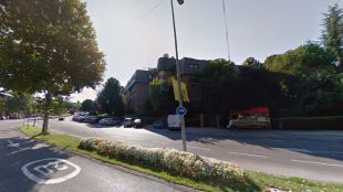 Muy grave tras chocar con una señal de tráfico en Las Rozas