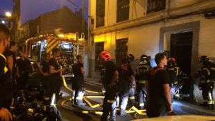 Un incendio en un bloque de viviendas de Vallecas provoca 23 heridos