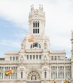 Carmena y Cifuentes se lanzan a atraer inversiones tras el Brexit