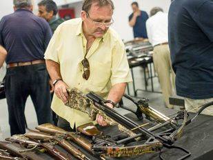 La Guardia Civil saca a subasta más de 2.600 armas