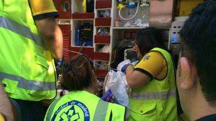 Una mujer de 18 años da a luz en plena calle en Ciudad Lineal