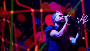 M83 cancela su concierto en la Complutense