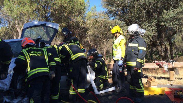 Grave una joven tras un choque frontal en El Pardo
