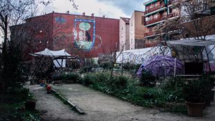La oposición paraliza en Centro el plan de gobernanza comunitaria de Lavapiés