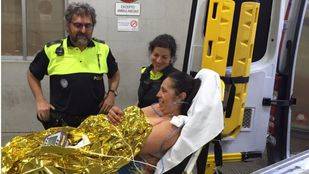 La Policía Municipal asiste a una mujer que dio a luz a su segundo hijo en plena calle