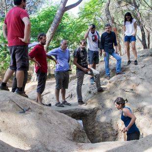 Podemos quiere una guía de memoria histórica que incluya las trincheras y la Puerta del Sol