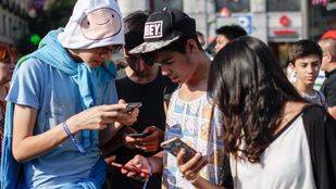 Los entrenadores pokémon capturan la Puerta del Sol