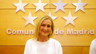 Cifuentes pide "trabajo para todos los madrileños" a la Virgen de la Paloma