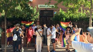 'Besada' gay a las puertas del Obispado de Getafe