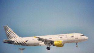 La Policía abre una investigación sobre los motivos del disparo accidental en un avión de Vueling
