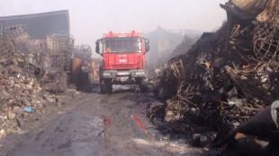 Comienzan las labores finales de extinción del incendio de Chiloeches