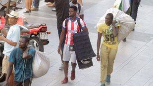 Ganemos Madrid se revuelve contra el plan municipal para los 'manteros'