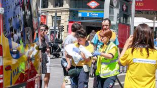 Nace una niña en un andén de la estación de Callao