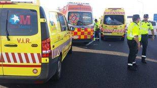 Dos personas heridas, una de ellas de gravedad, tras un accidente de moto en la A-4 en Pinto