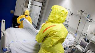 La enfermera con fiebre hemorrágica evoluciona favorablemente, dentro de la gravedad