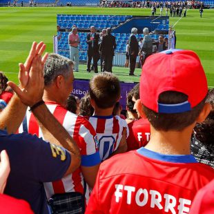 El Vicente Calderón celebra sus 50 años con sabor a despedida