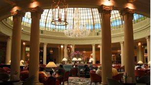 Apúntate a un asequible recital de ópera con cocktail solidario en el Palace