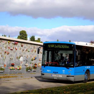 La EMT refuerza desde este sábado las líneas a los cementerios