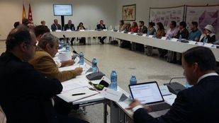 Madrid retoma las políticas de inmigración cinco años después