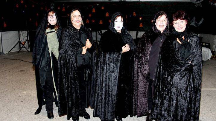 Participantes en la Procesión de las ánimas de El Molar