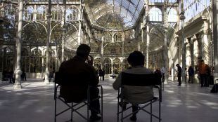 El Palacio de Cristal se derrumba con la escultura sonora de Baumgarten