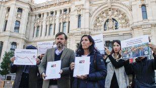 Familias numerosas piden a Carmena un bono anual para el SER