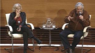 Mujica visita a Carmena y compara la elección de Trump con el nazismo