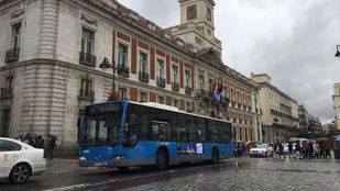 Los nuevos autobuses de la EMT permitirán que dos sillas de ruedas viajen a la vez