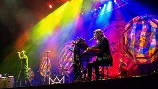 De rodillas ante el Imperio