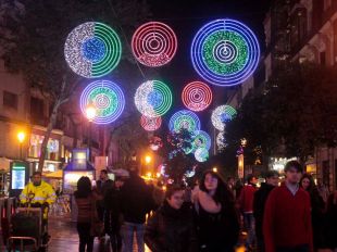 Madrid enciende sus luces navideñas este jueves