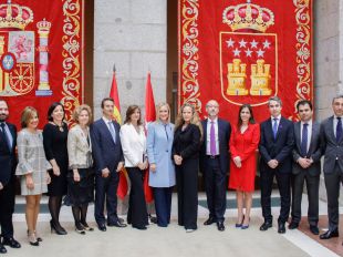 Cifuentes pide a sus nuevos altos cargos que "se dejen la piel"