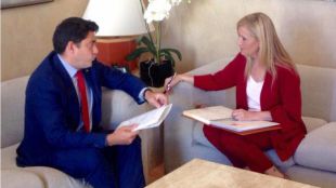 Reproches a Cifuentes por mantener a David Pérez y Josefa Aguado en la Asamblea