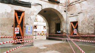 Hasta 300 personas visitan el Palacio de Sueca en la primera jornada para decidir su futuro