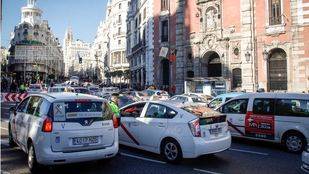 Un juez obliga de nuevo al Ayuntamiento a modificar las medidas de restricción al tráfico de la Gran Vía