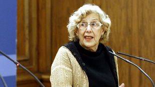 Carmena "no sabe" por qué no llegan los 20 refugiados enfermos que Madrid lleva tres meses esperando