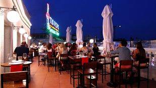 El Corte Inglés ofrece todas las noches las uvas con las doce campanadas en Puertalsol