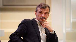 Podemos pide a Cifuentes que deje de favorecer a los negocios privados